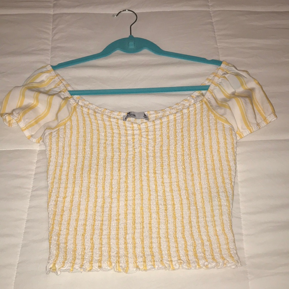 Hollister’s shirt